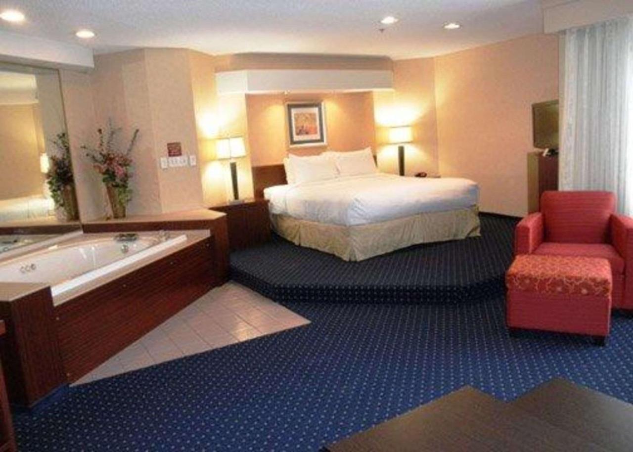 Quality Inn & Suites- Valparaiso Ngoại thất bức ảnh